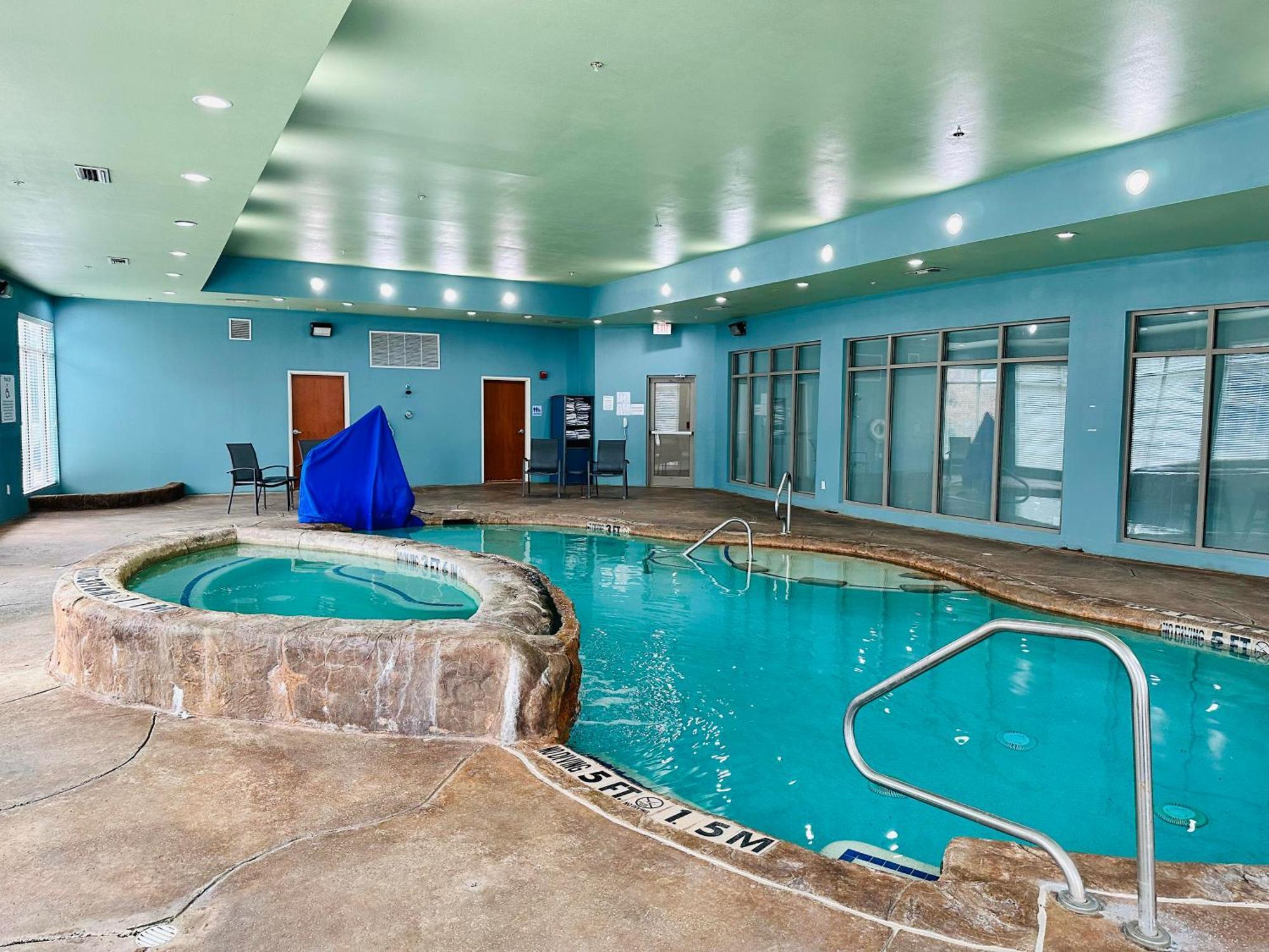 Holiday Inn Express Hotel & Suites Mansfield By Ihg Zewnętrze zdjęcie